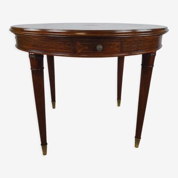Early 1900s round table