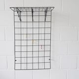 Metal wall coat rack in string design