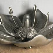 Vintage lotus flower ashtray with 5 removable petals in silver metal