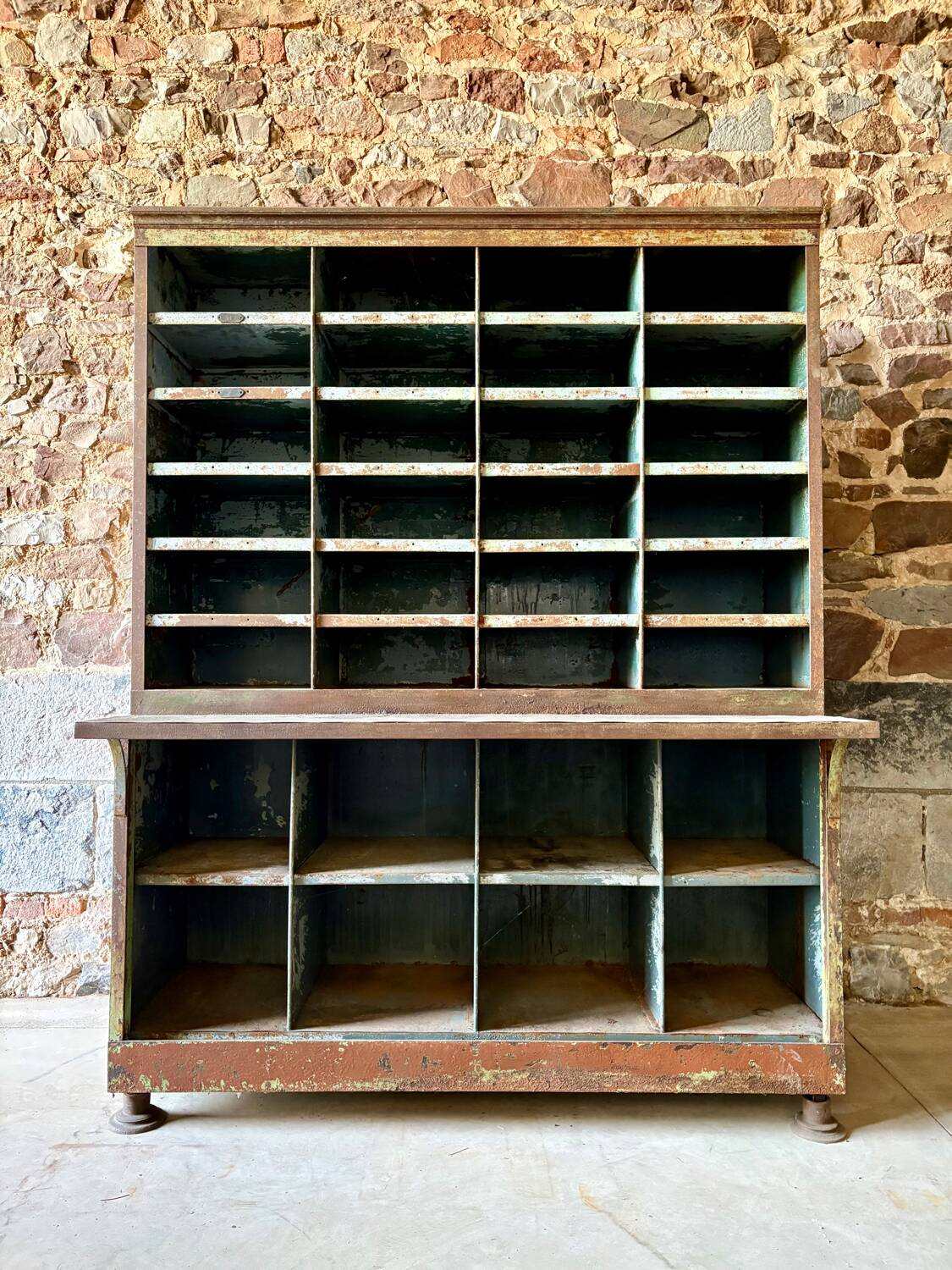 Large double-body industrial shelf in patinated metal – t furniture