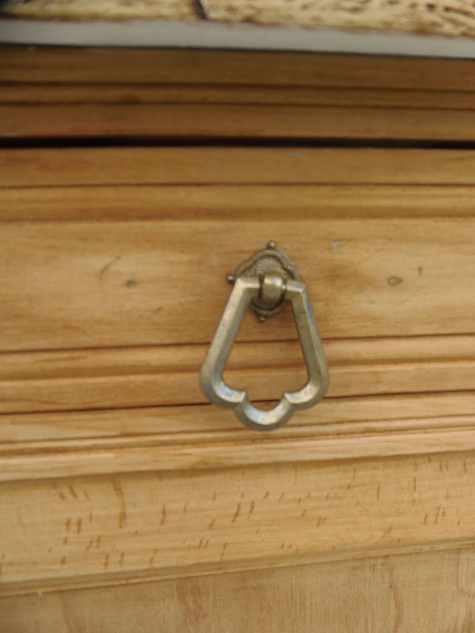 Art Deco buffet in natural wood, authentic charm.