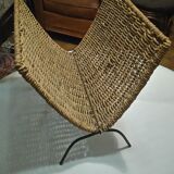 Braided straw magazine holder