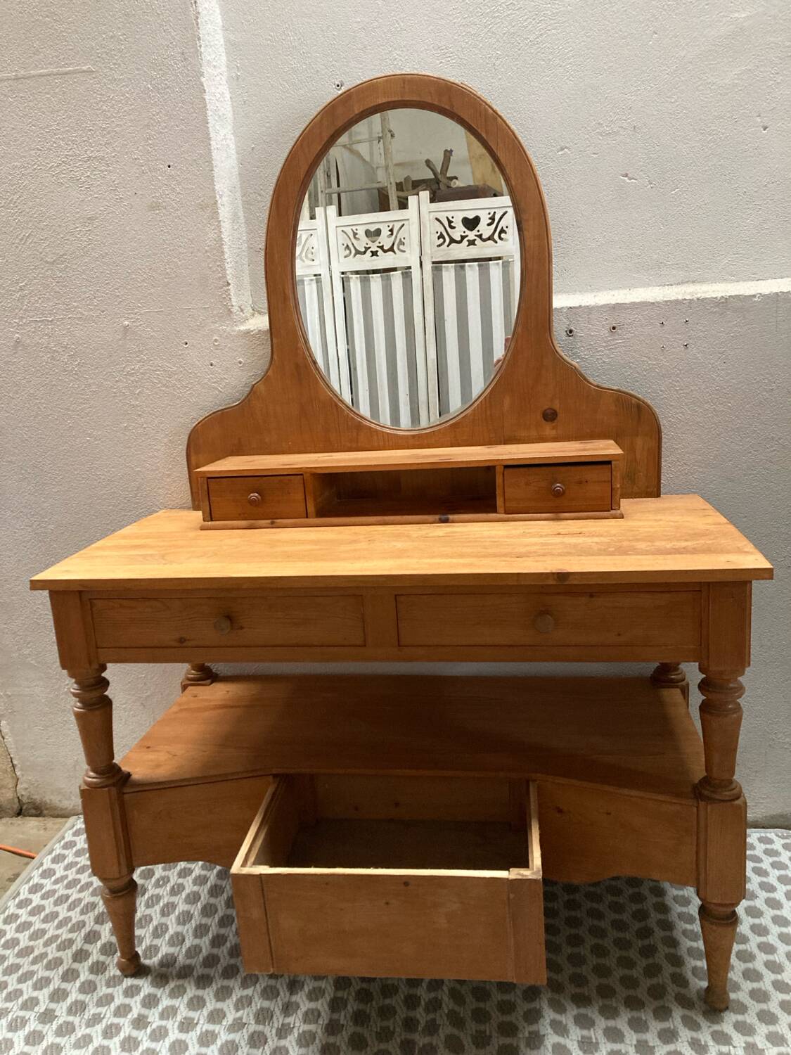 Coiffeuse, années 50