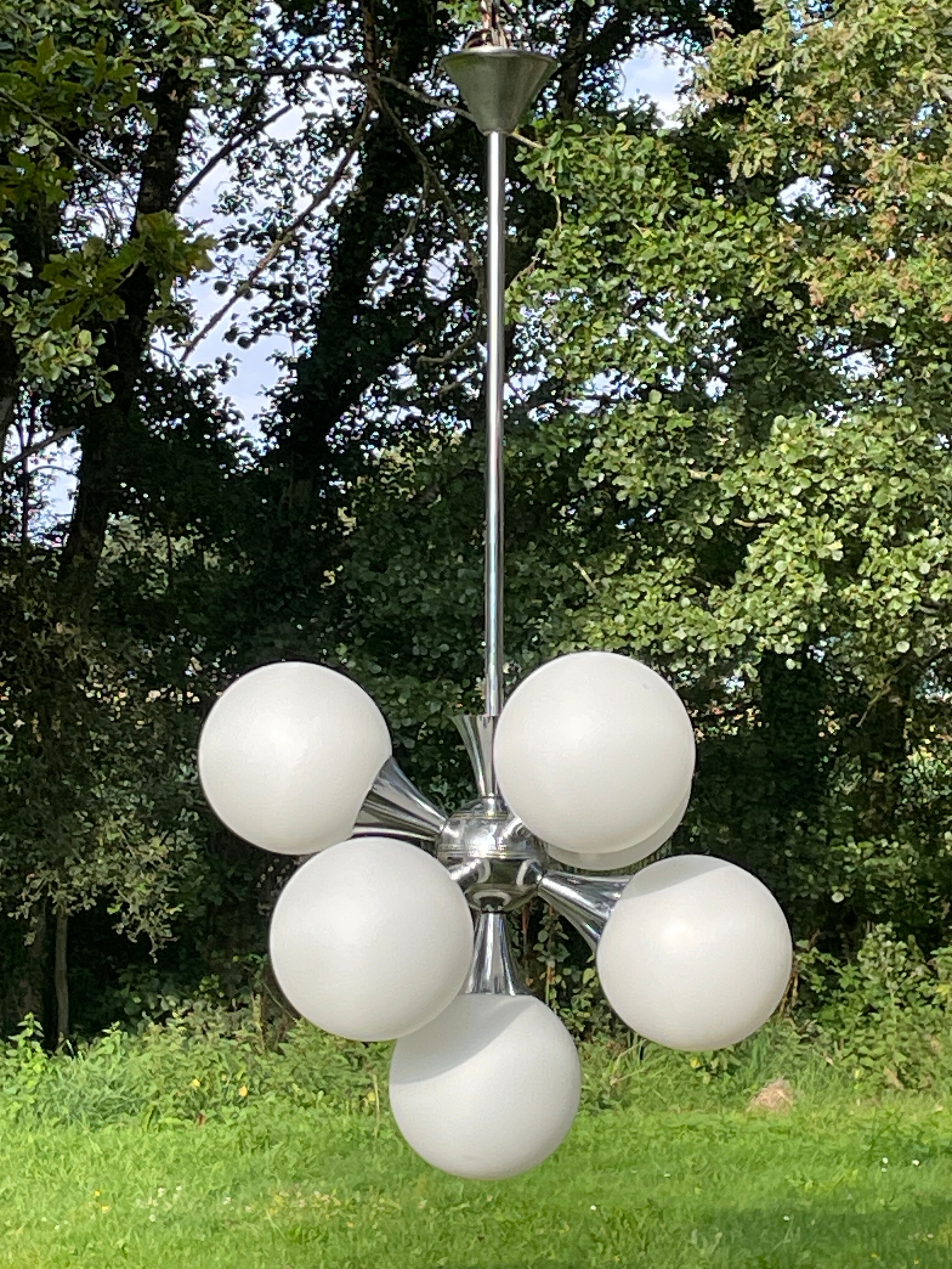 Ceiling lamp chandelier 7 lights Sputnik 1960s, The cluster