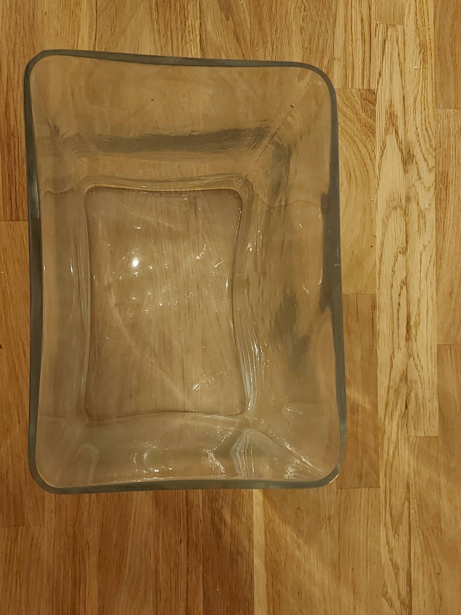 Vase rectangulaire en verre