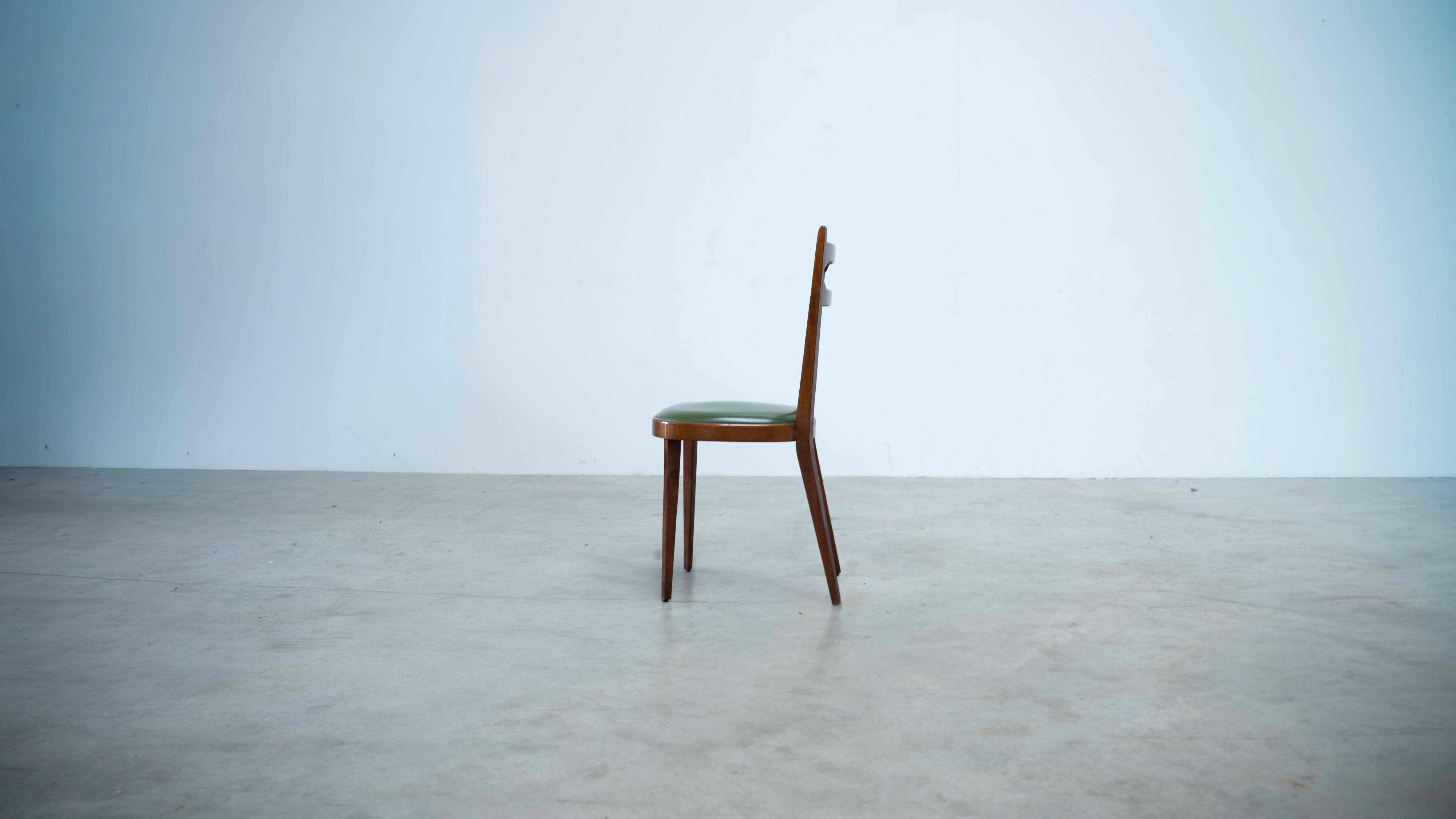 Set of six elegant Italian dining chairs