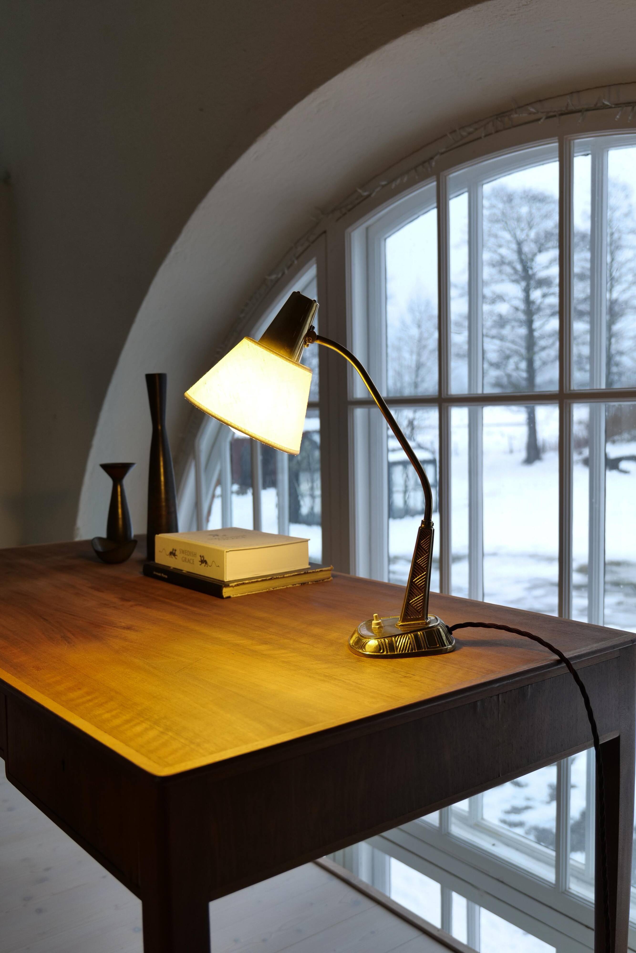 Table lamp in brass E1139 by Sonja Katzin for ASEA, Swedish design 1940.