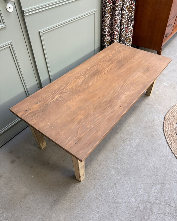 Grande table basse de ferme patinée