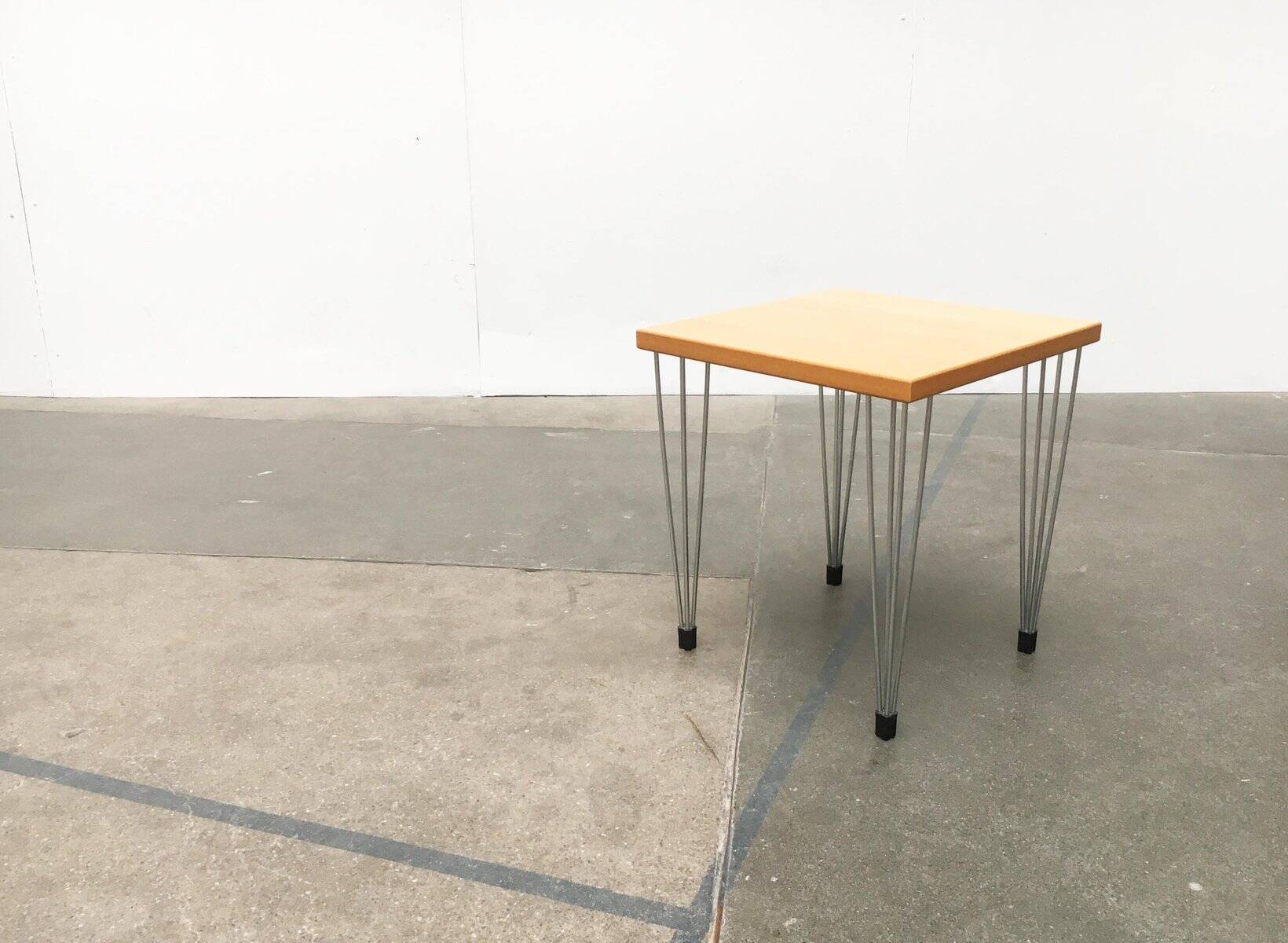 Vintage side table with hairpin legs from Denmark by Pin Age.