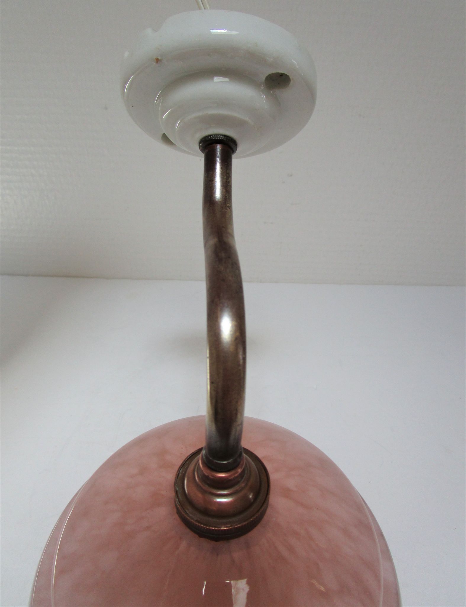 Porcelain porcelain patinated glass of Clichy pink Art Deco