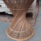 Table basse en rotin, dessus en verre