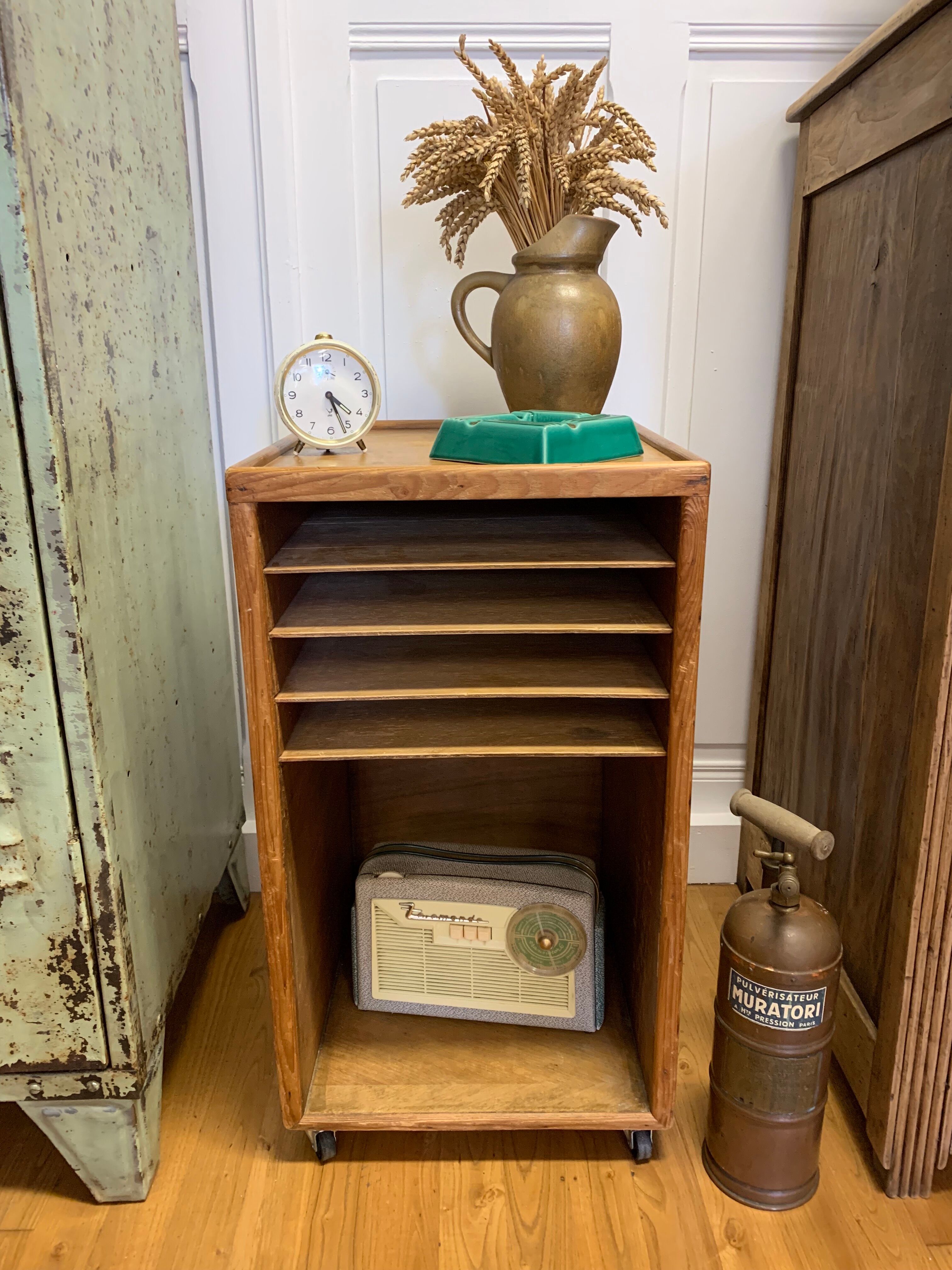 Meuble de rangement, casier sur roulettes