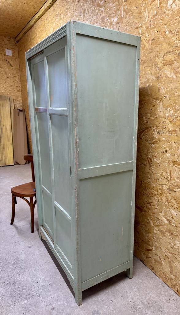 Parisian wardrobe with 2 sliding doors