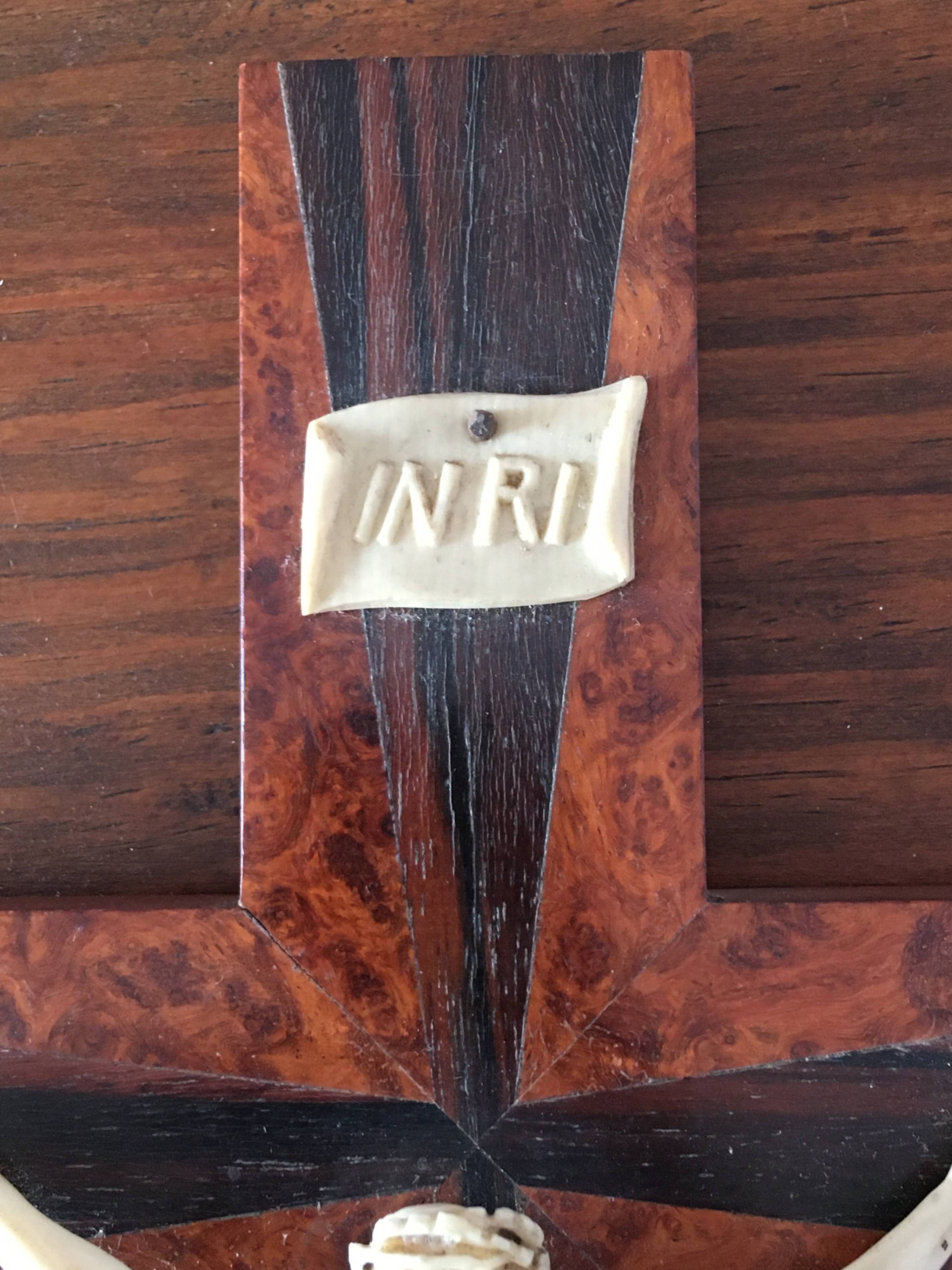 Crucifix in wood marquetry