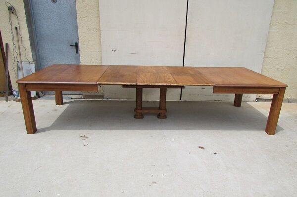 Dining table of 2 meters to 3.4 meters oak