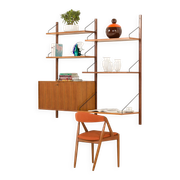 Poul Cadovius shelving unit with a desk in walnut for Cado, 1960s