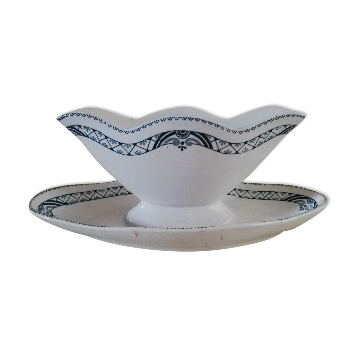 Saucière iron land Saint-Amand