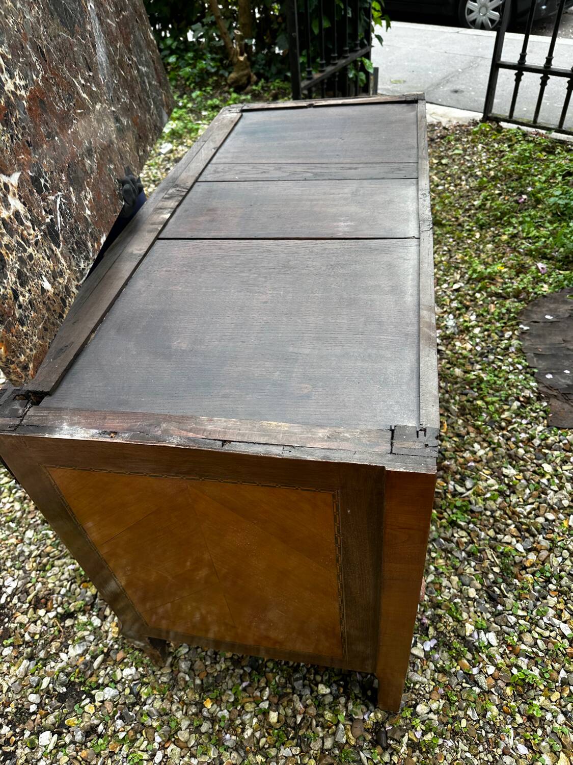 Transitional Louis XV - Louis XVI commode from the 19th century.