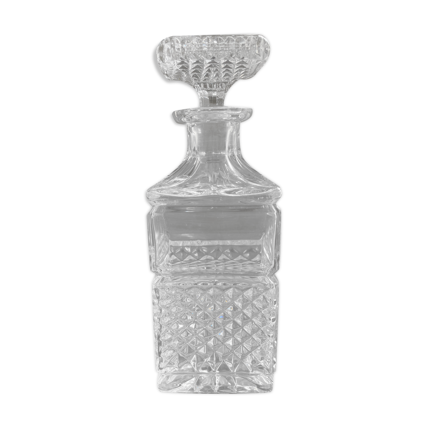 Vintage crystal decanter diamond tip