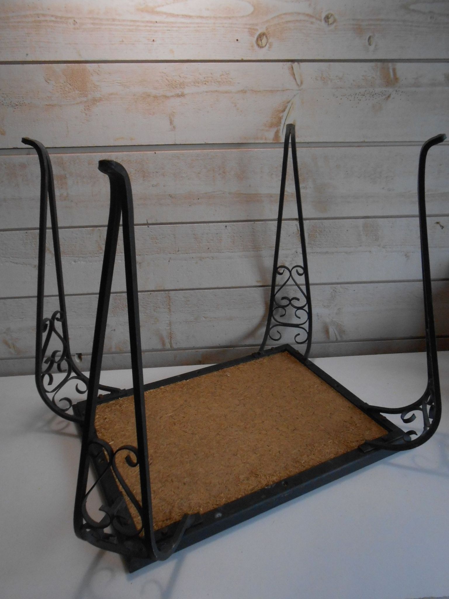 Table d'appoint en fer forgé vintage