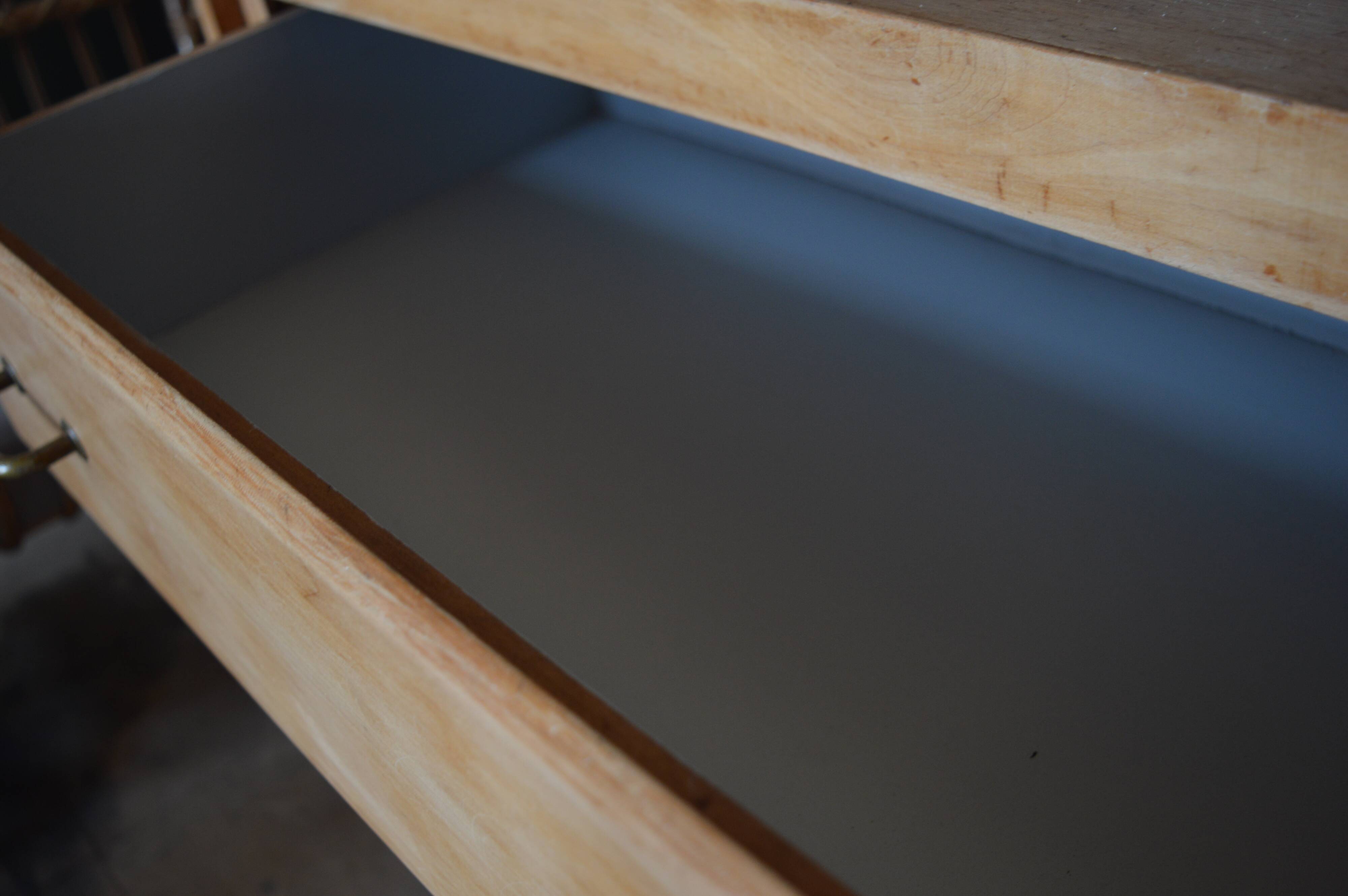 Chest of drawers vintage brass handles