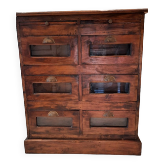 Grain cabinet