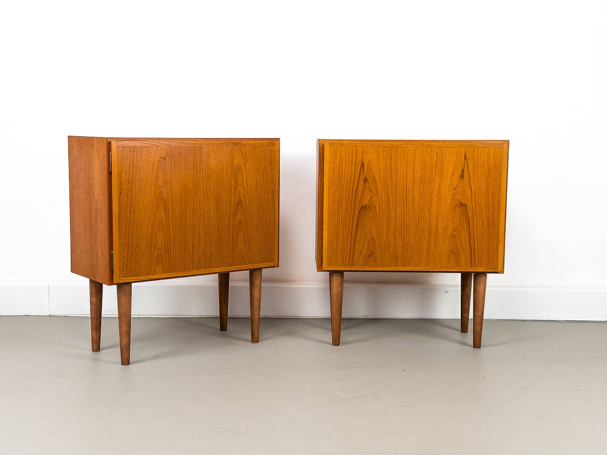 Set of 2 Danish Teak Nightstands from Omann Jun, 1960s