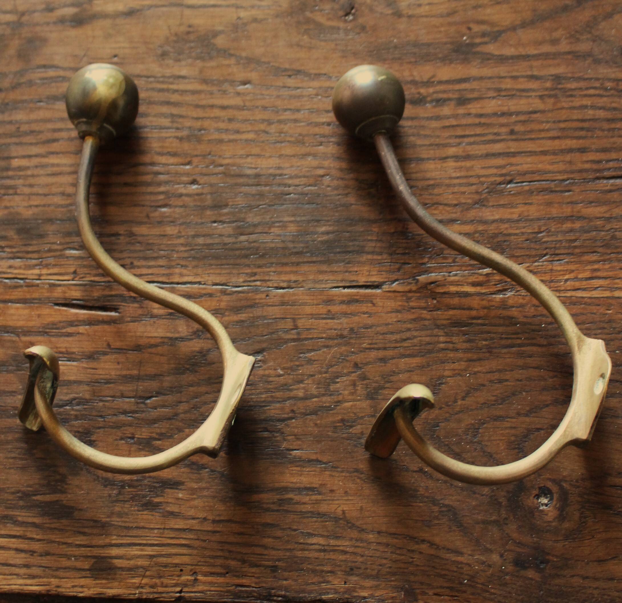 Set of 2 double coat hooks in brass