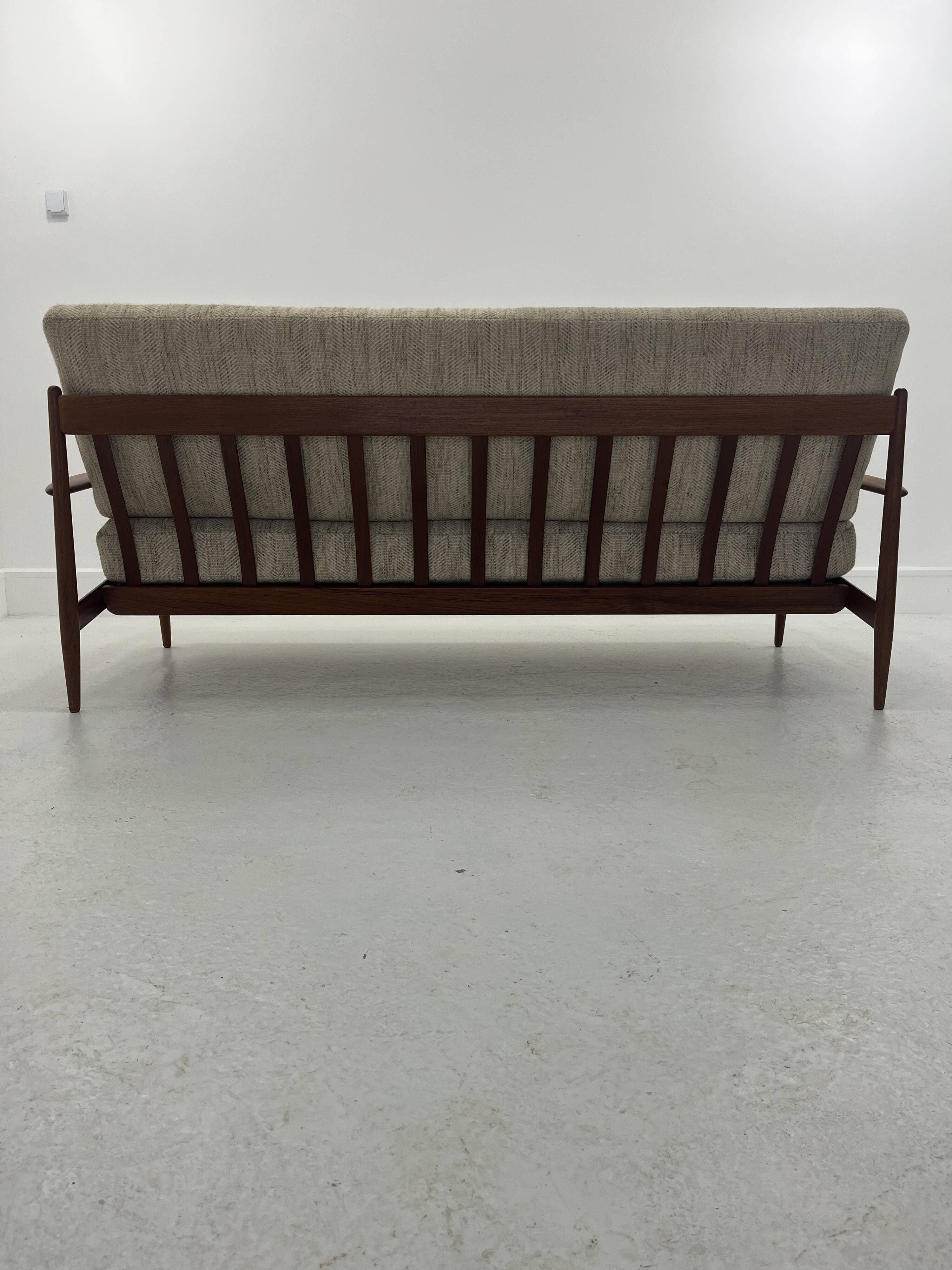 Teak Sofa FD 118 by Grete Jalk for France & Daverkosen, 1950s