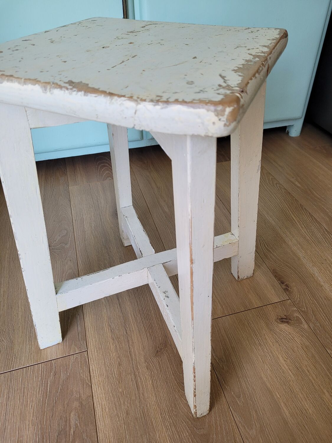 Wood workshop stool