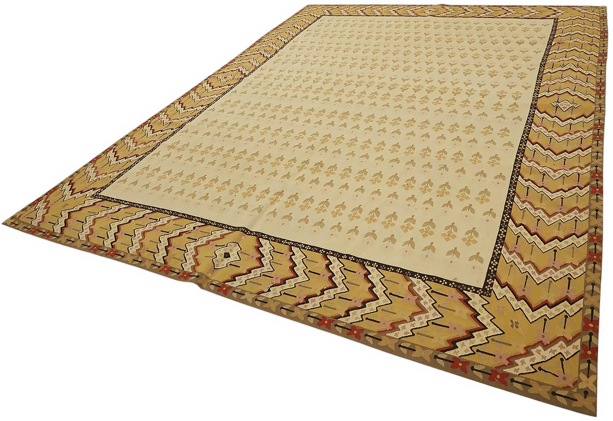 Handmade European Vintage Aubusson Kilim 267 cm x 384 cm