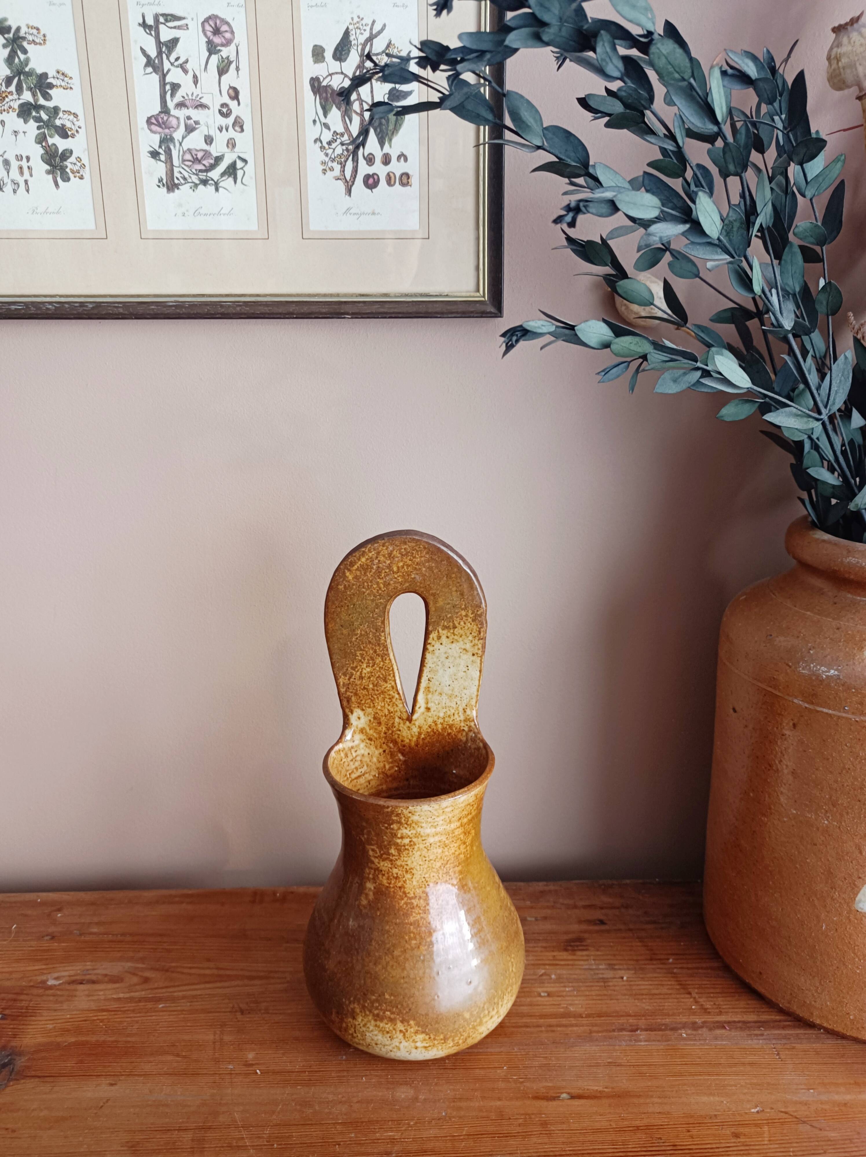 Stoneware wall pot