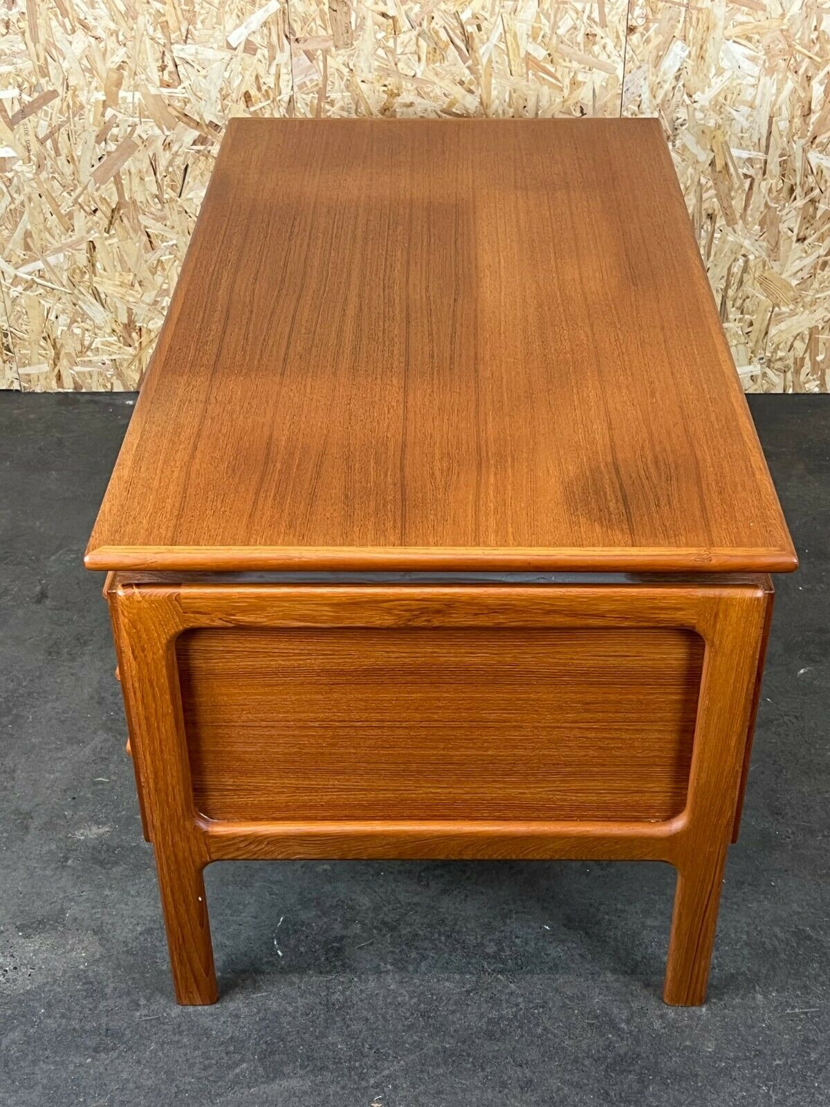 Bureau d’écriture en teck par GV Gaasvig pour GV Møbler 60/70