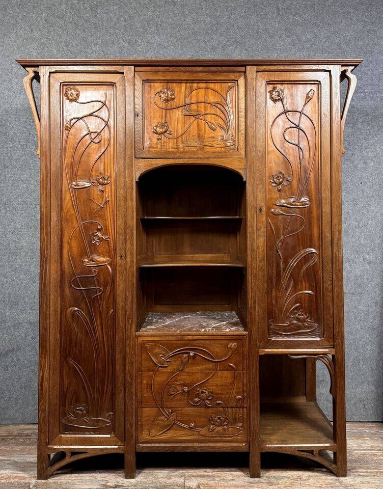 D’après Louis Majorelle : meuble cabinet école de Nancy en noyer époque Art Nouveau vers 1900