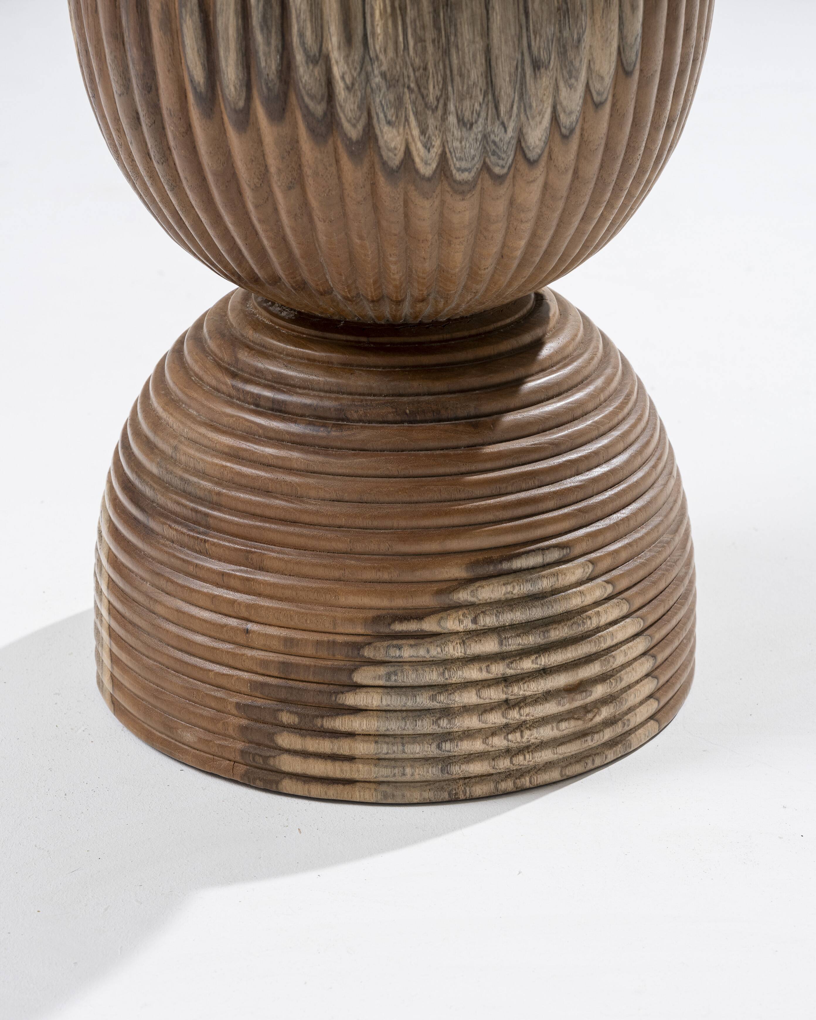 Anuk wooden stool