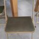 4 chaises pliantes en métal doré et velours vert