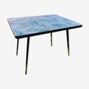 Formica coffee table