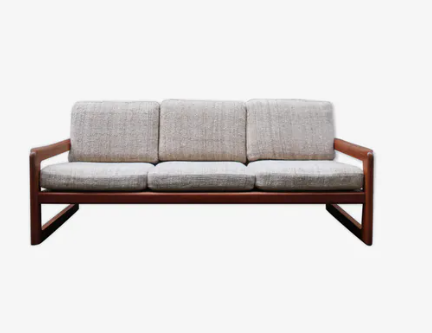 Full living room with 1 3-seater sofa and a pair of armchairs