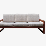Full living room with 1 3-seater sofa and a pair of armchairs