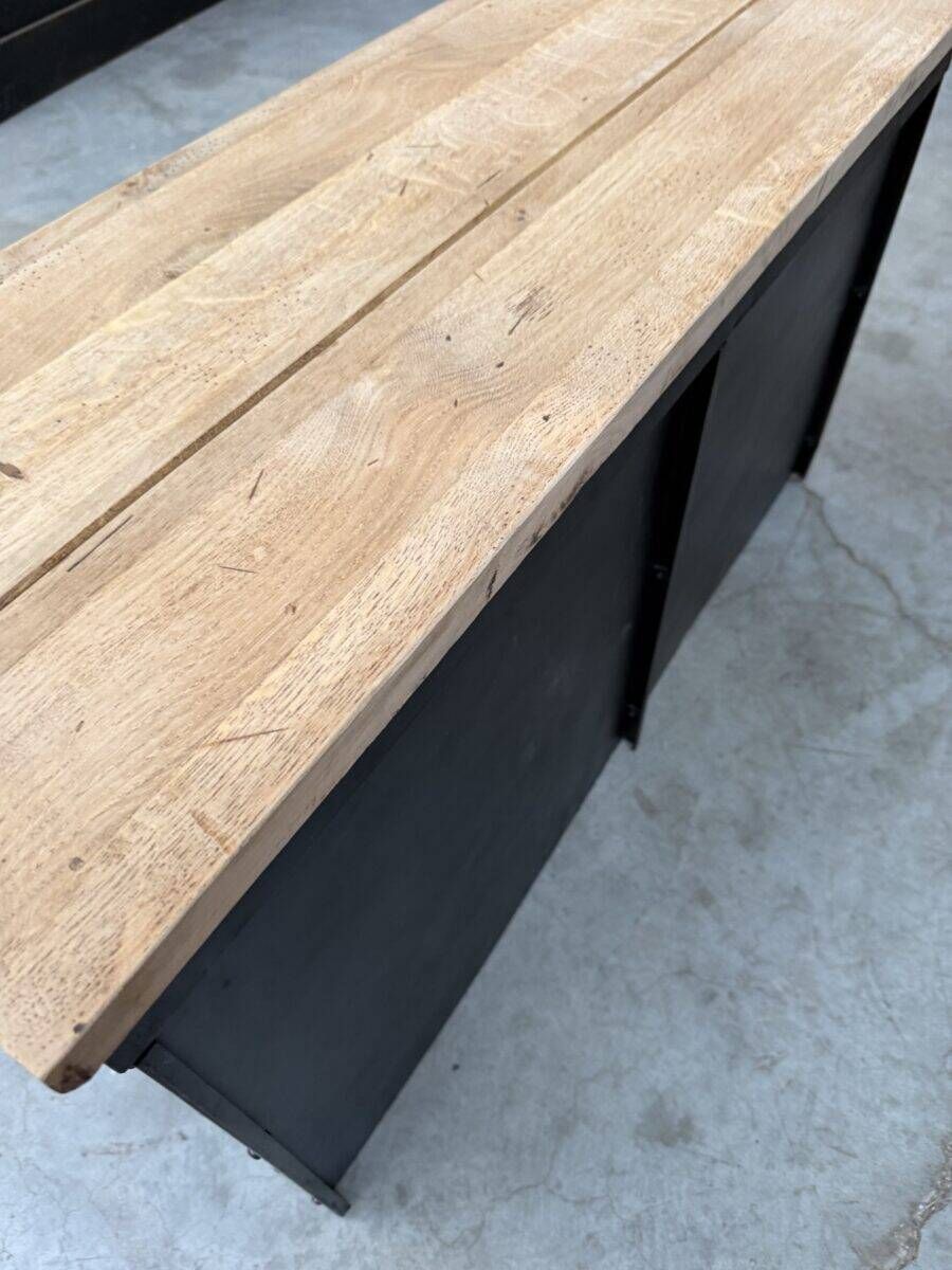 Strafor entrance furniture