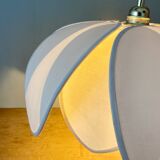 Vintage petal suspension