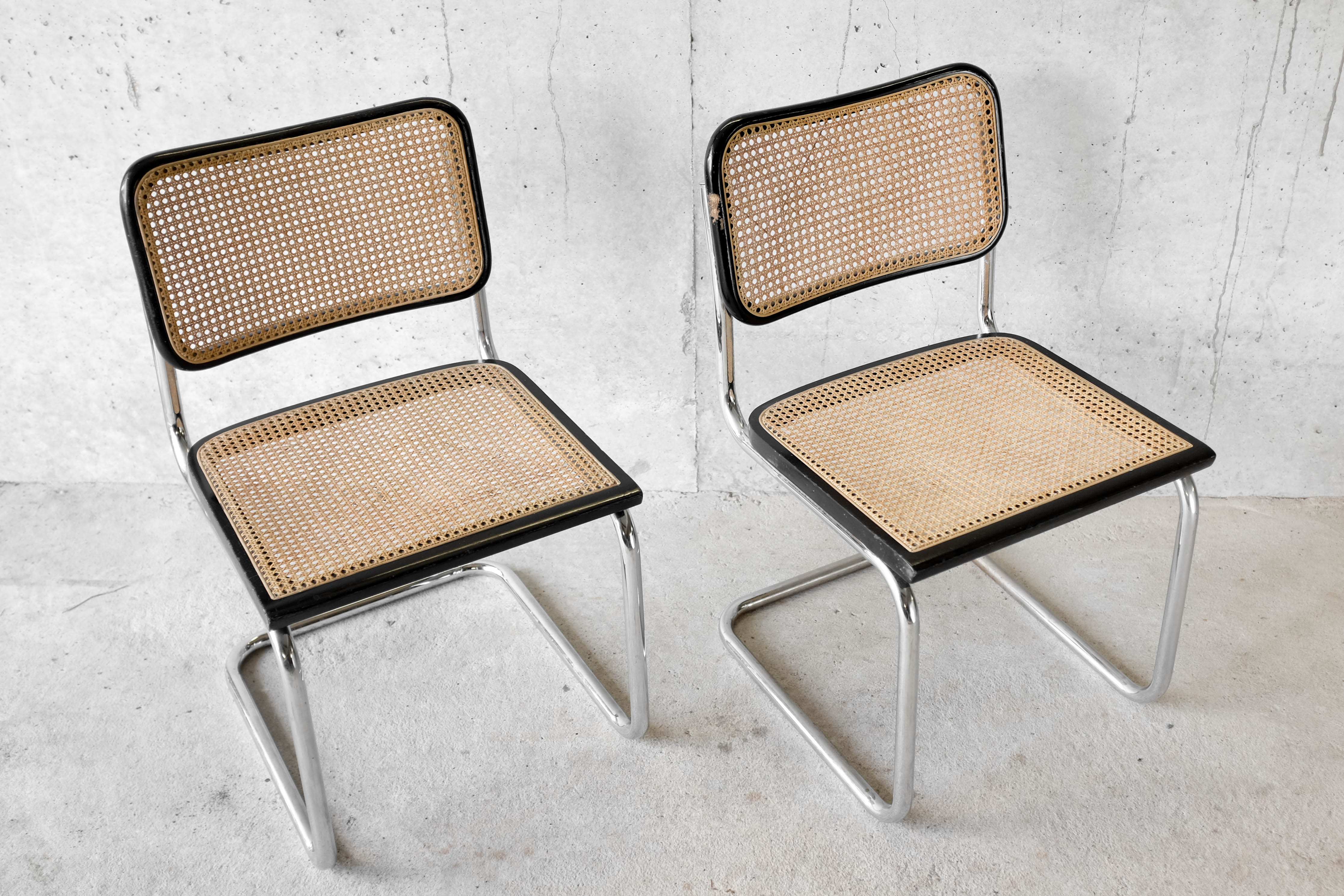 Pair of chairs cesca B32 black by Marcel Breuer