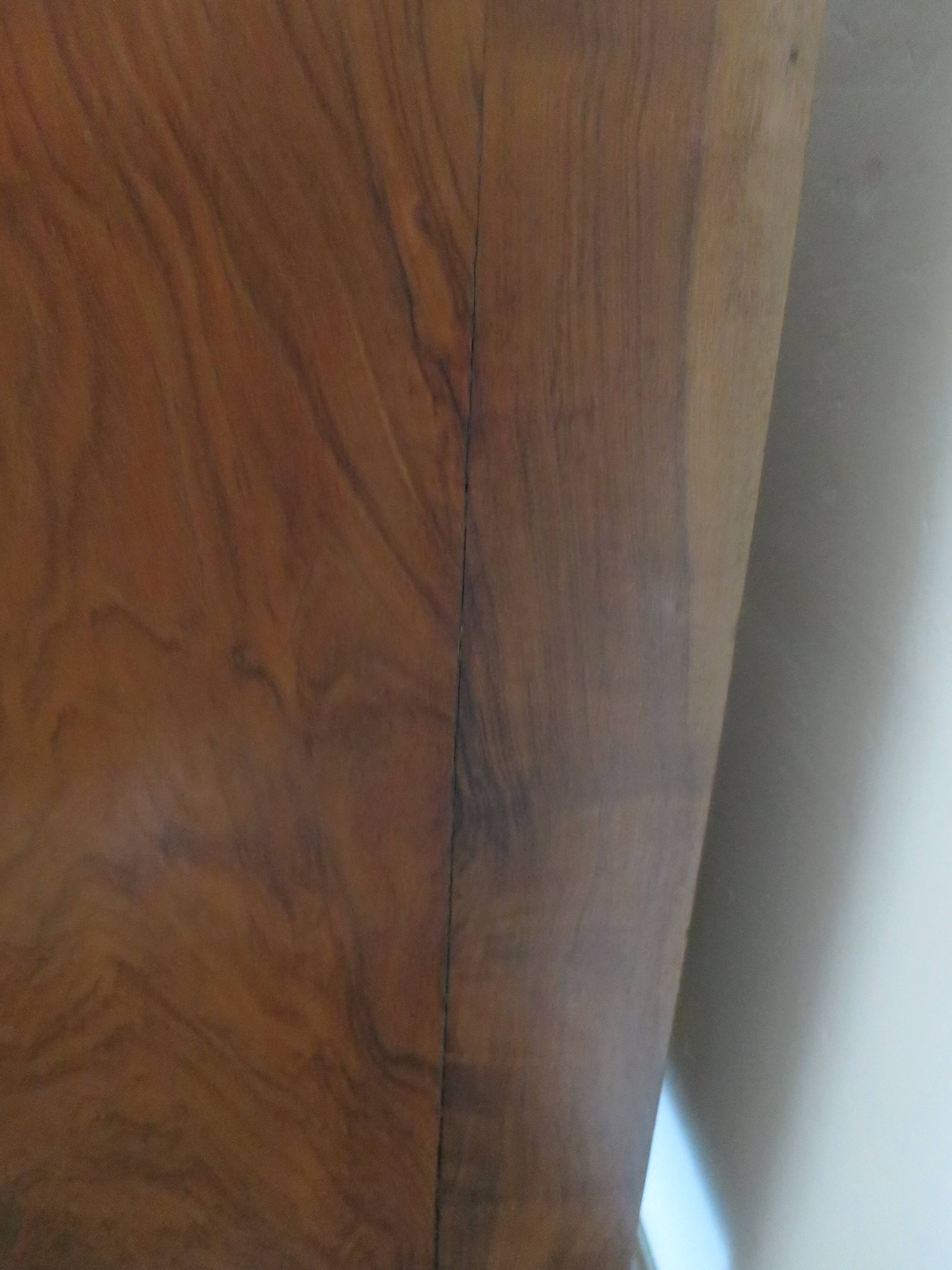 Rare - Pretty old chest of drawers with 4 drawers and 3 locks - In walnut - 1930