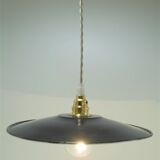 Suspension in black enamelled sheet metal