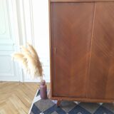 Compas foot cabinet