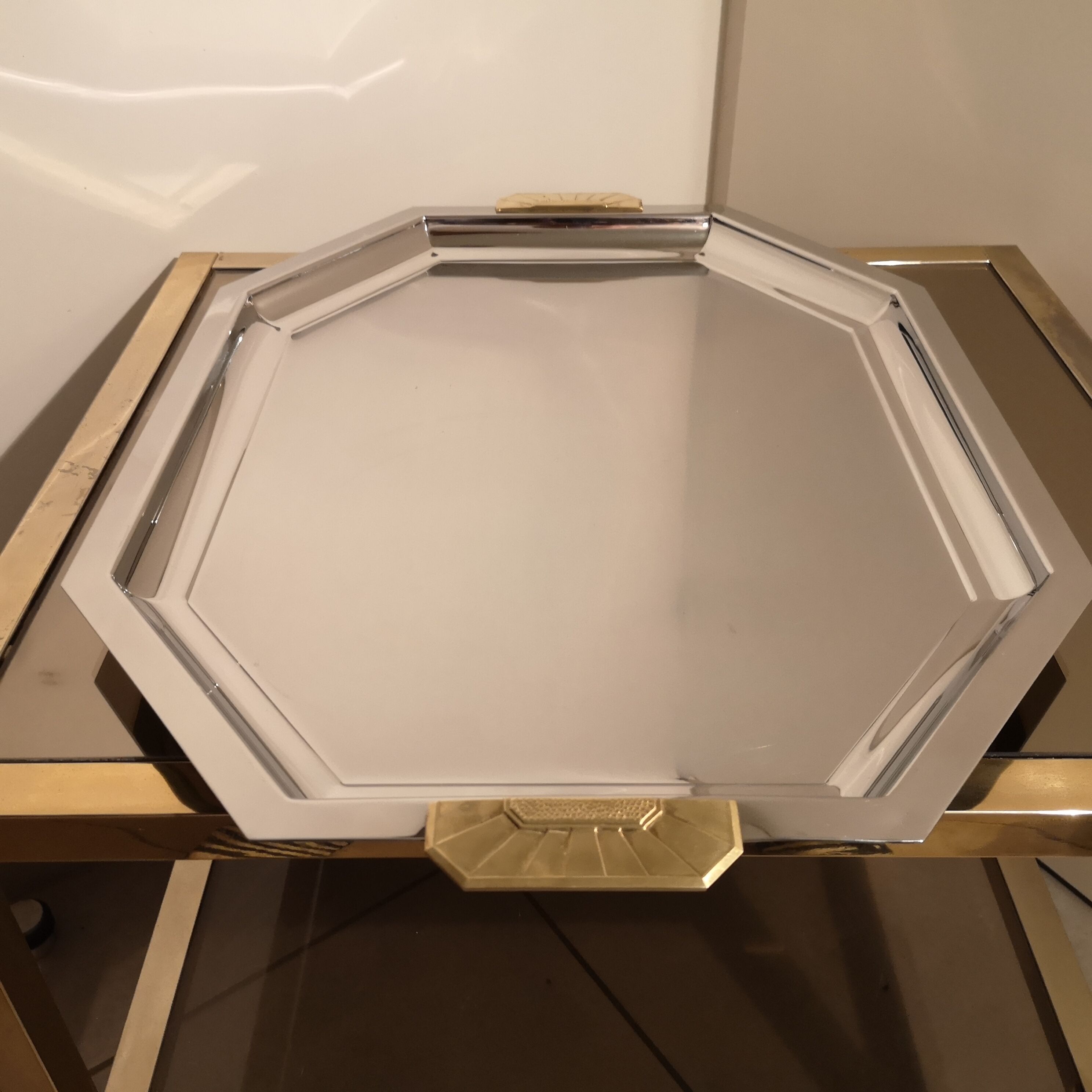 Plateau XXL Jean Couzon "Charleston 1925" en inox 18/10 et laiton