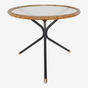 Rohe Noordwolde round glass and rattan side table, The Netherlands 1950's