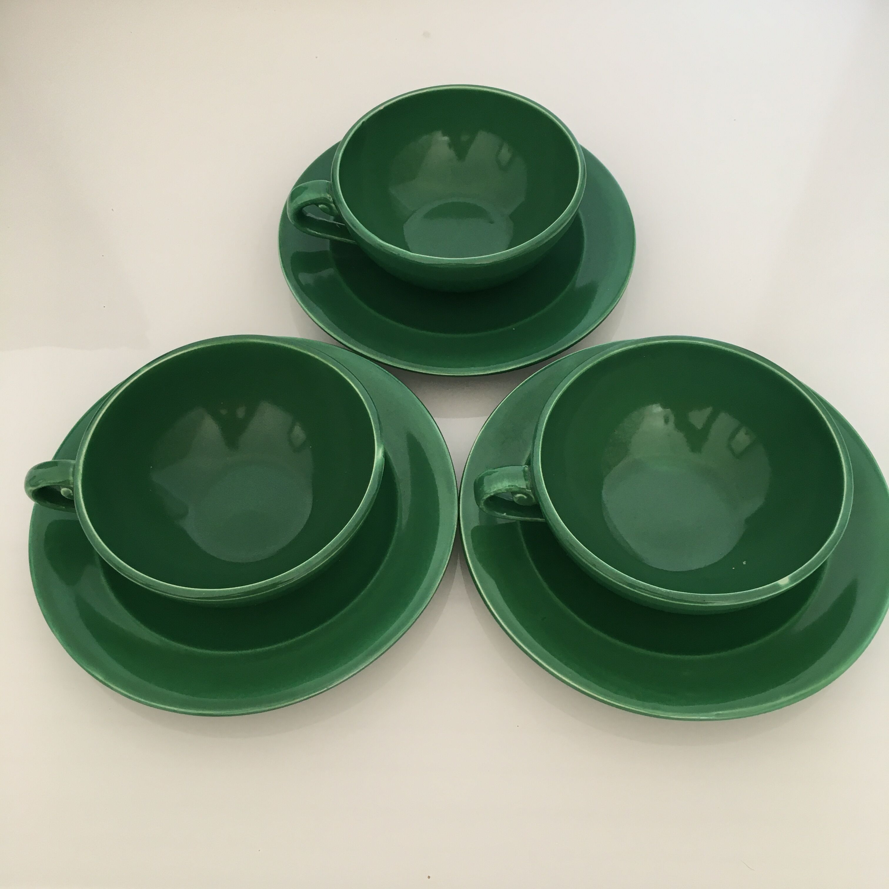 Set of 3 green cups