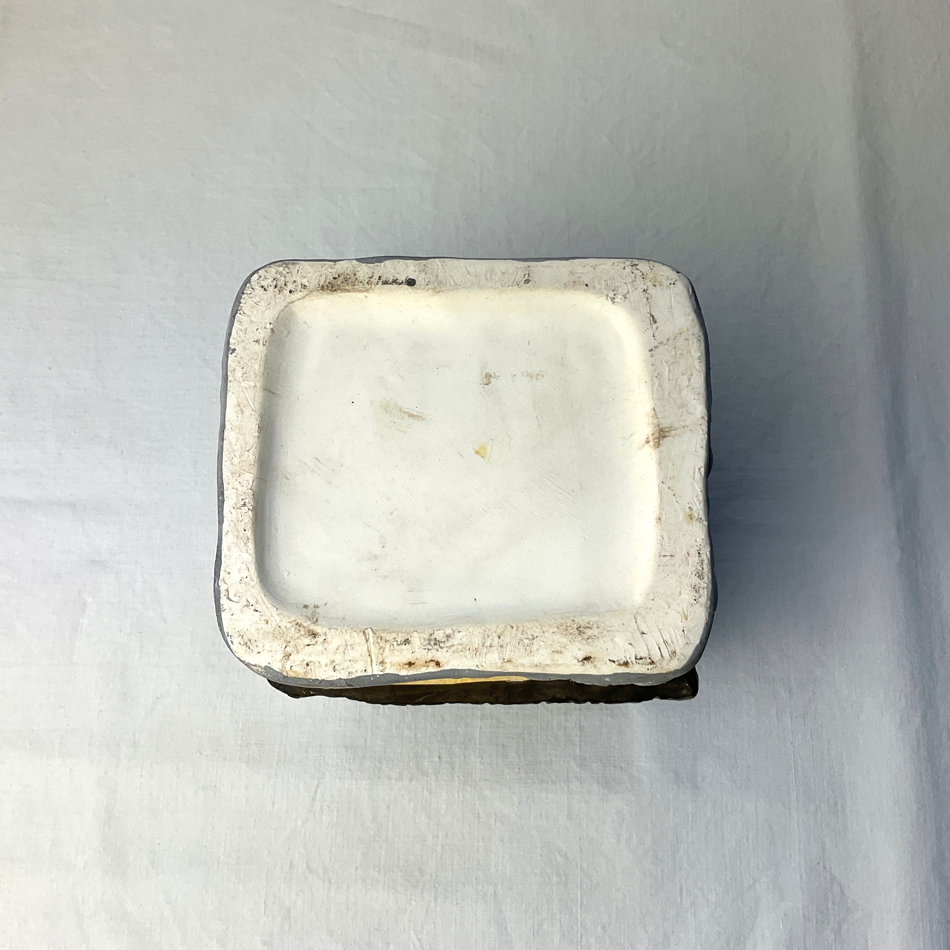 Homemade ceramic pot cover