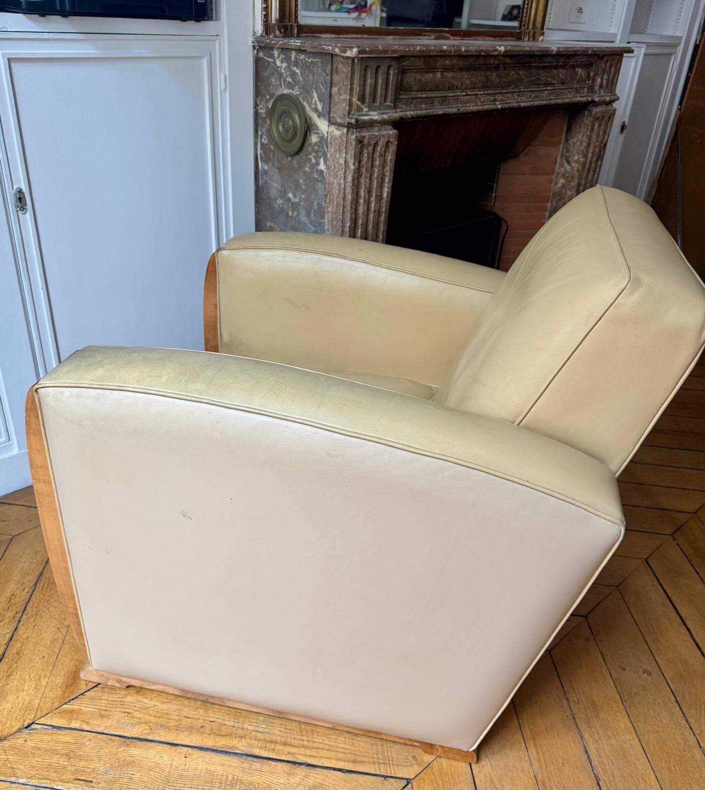 Fauteuil Hugues Chevalier – modèle Pullman – cuir & bois – Art déco